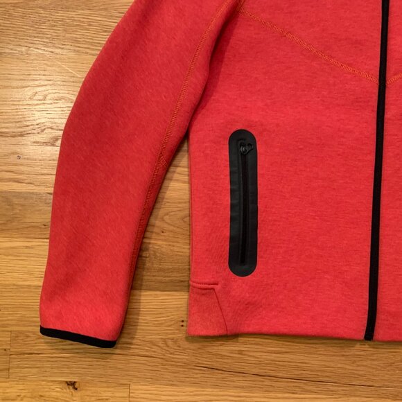 NWT Nike Tech Fleece Full-Zip Hoodie Kids LARGE Red - Picture 5 of 14